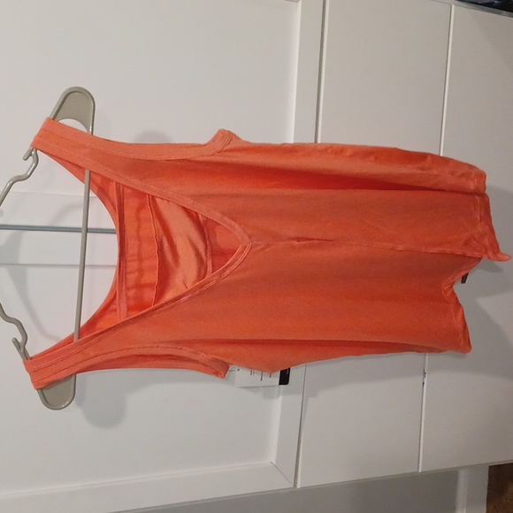 Champion active top with open back - Picture 2 of 3